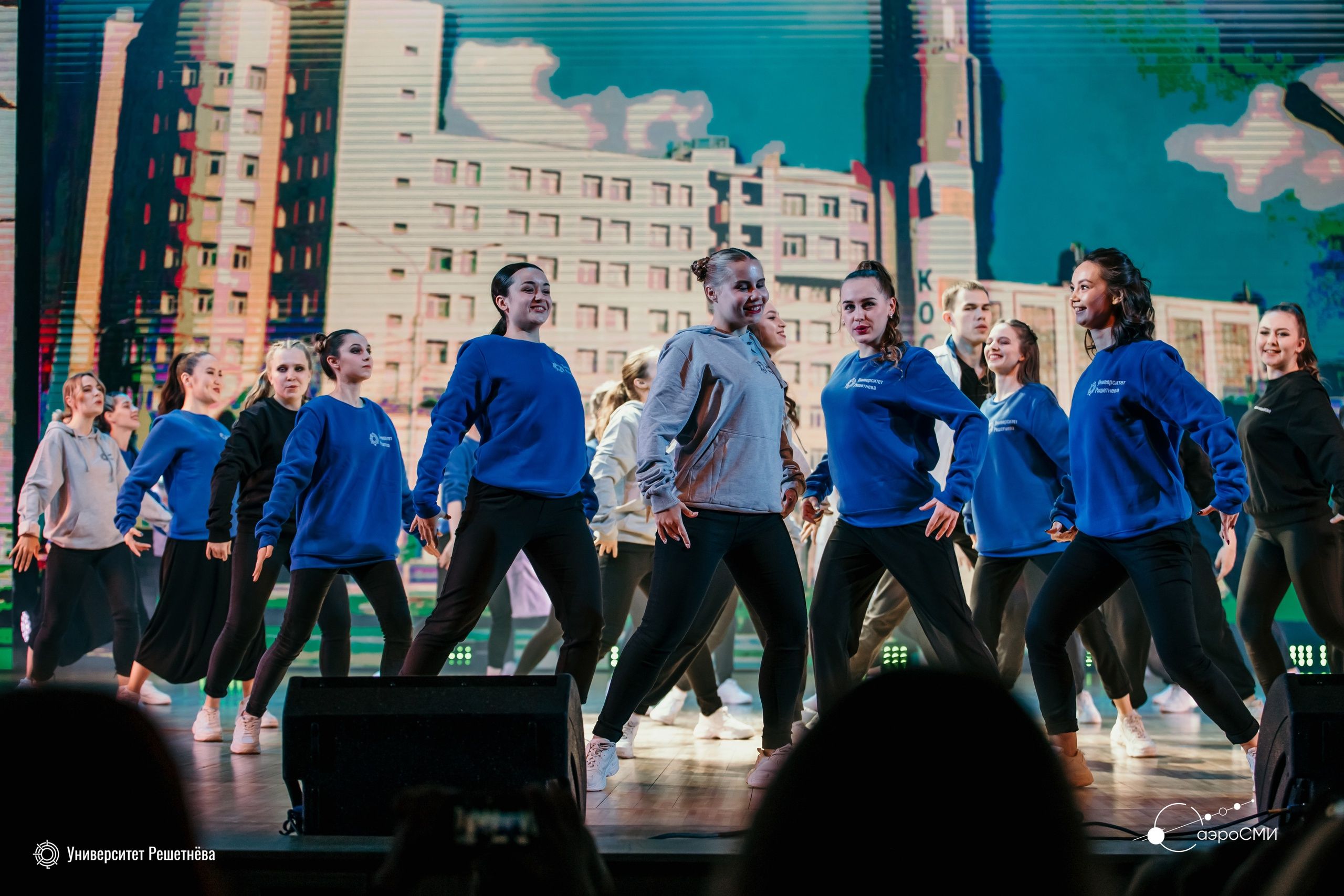 Odoo изображение и текстовый блок