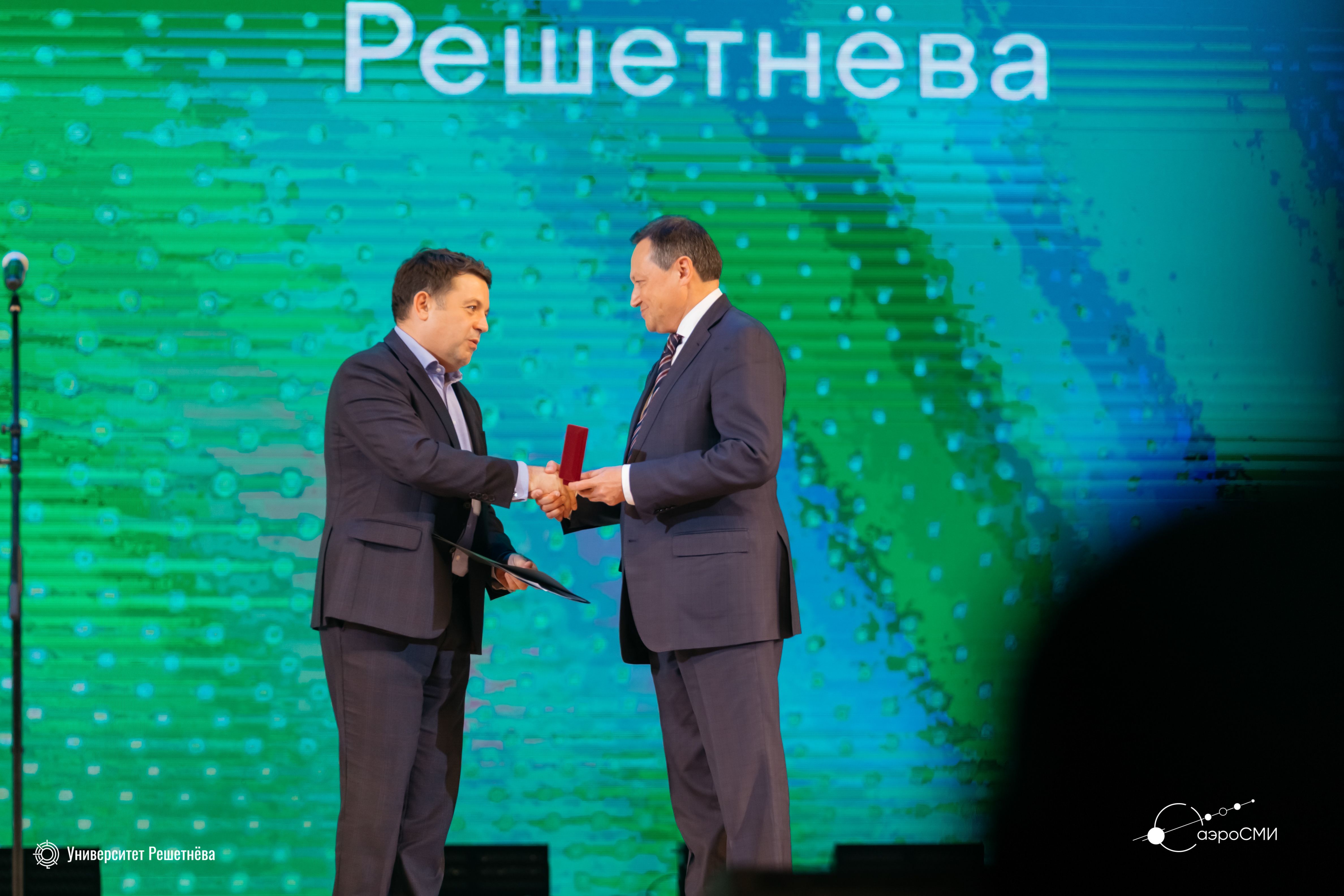 Odoo изображение и текстовый блок