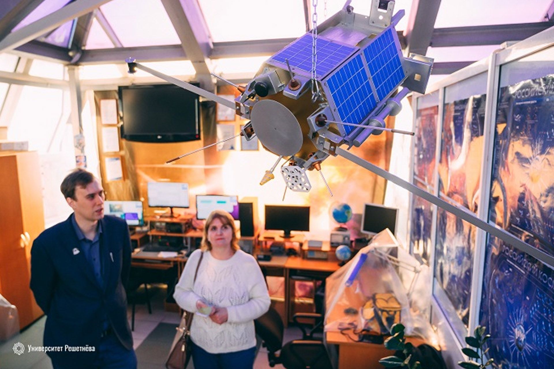 Odoo  текст и изображение блок